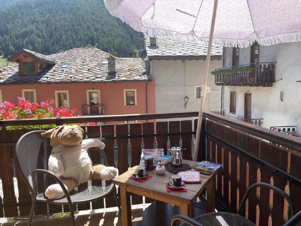 Maison Julie-Lungo La Via Francigena เอตรูเบละส์ ภายนอก รูปภาพ