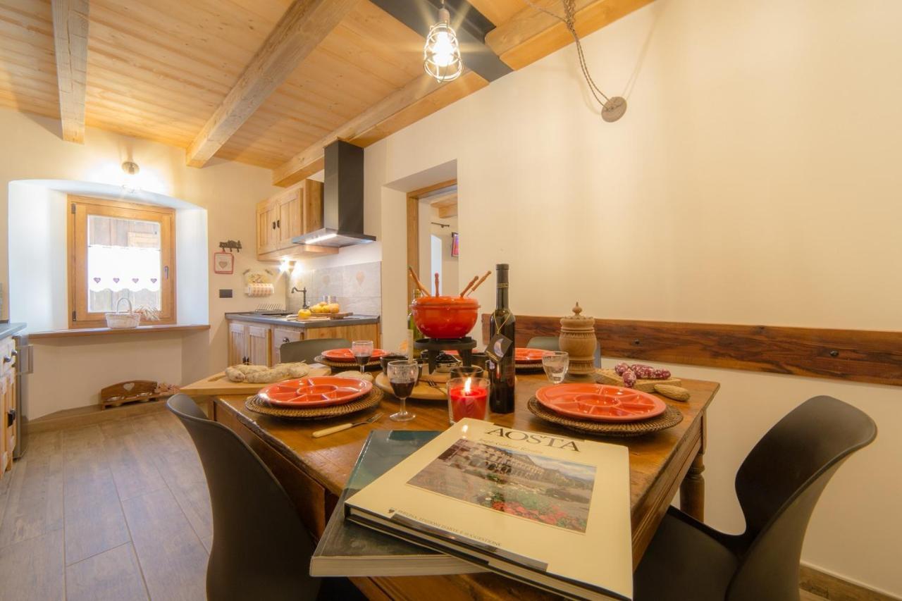 Maison Julie-Lungo La Via Francigena เอตรูเบละส์ ภายนอก รูปภาพ