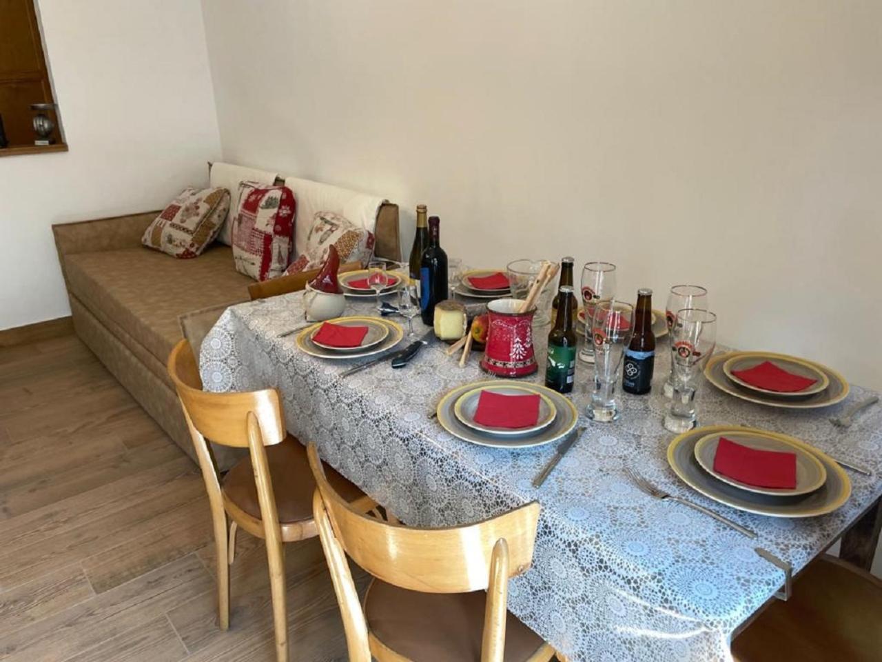 Maison Julie-Lungo La Via Francigena เอตรูเบละส์ ภายนอก รูปภาพ