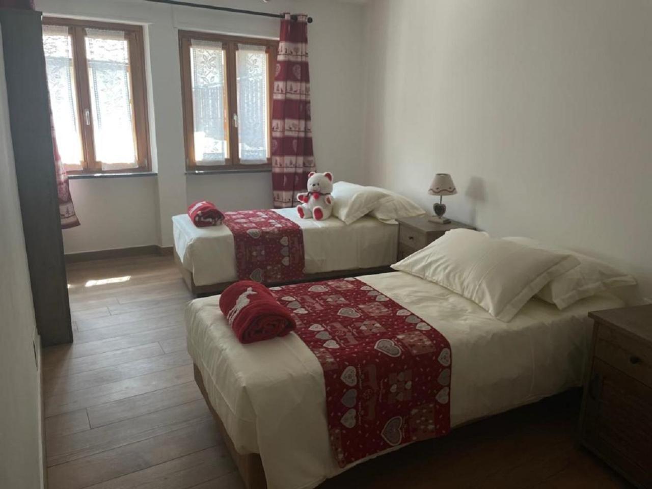 Maison Julie-Lungo La Via Francigena เอตรูเบละส์ ภายนอก รูปภาพ