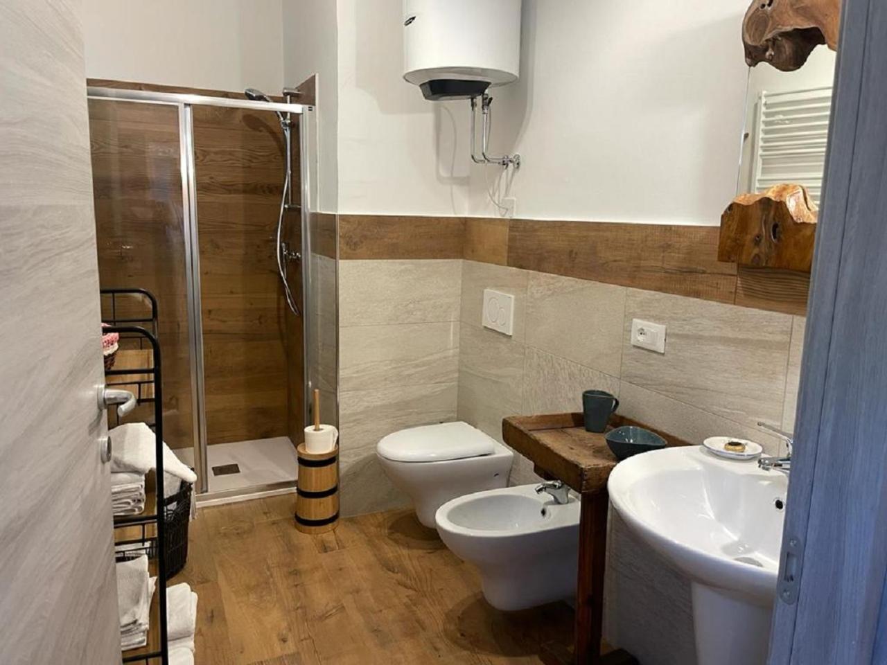 Maison Julie-Lungo La Via Francigena เอตรูเบละส์ ภายนอก รูปภาพ