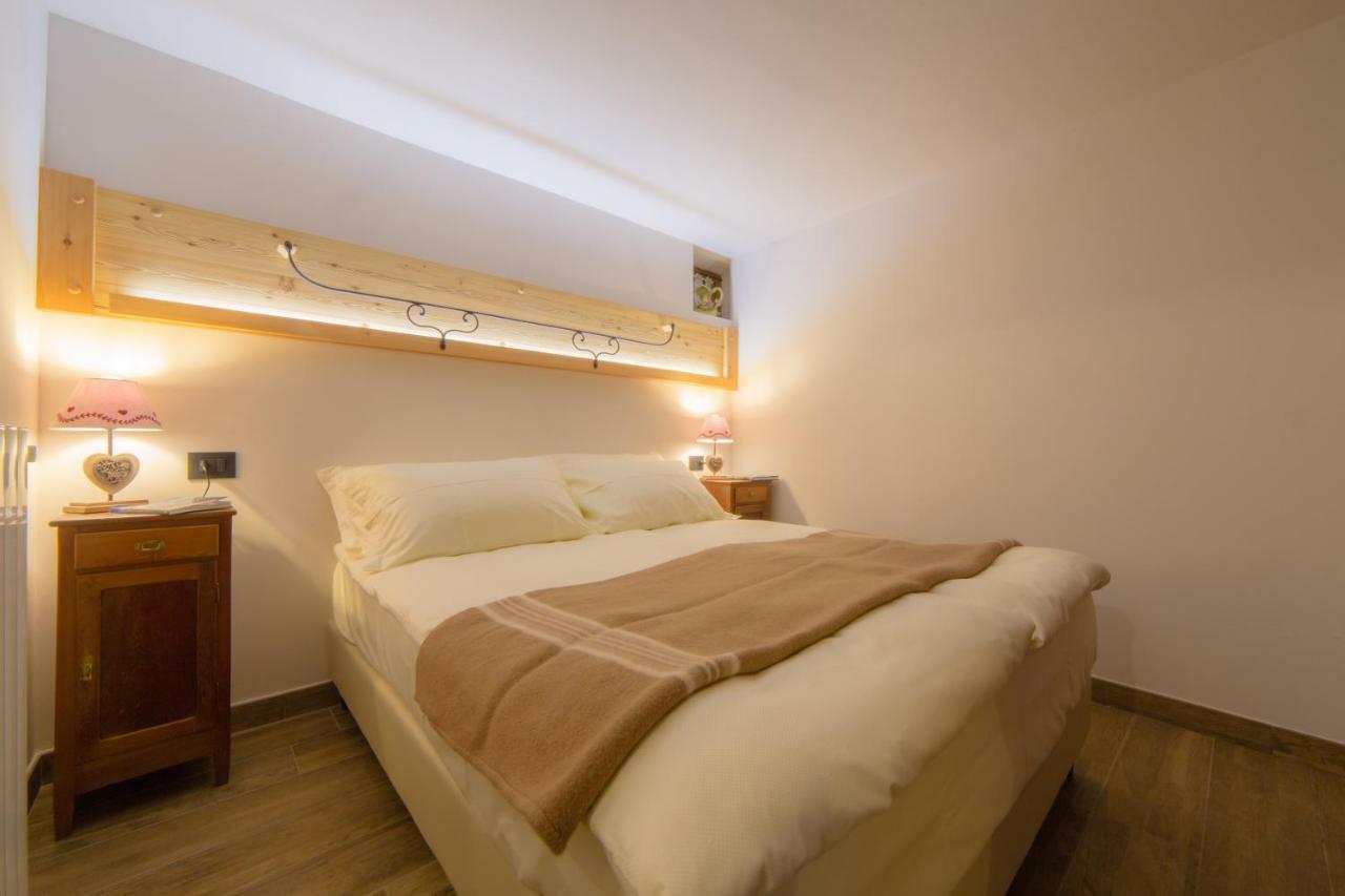 Maison Julie-Lungo La Via Francigena เอตรูเบละส์ ภายนอก รูปภาพ