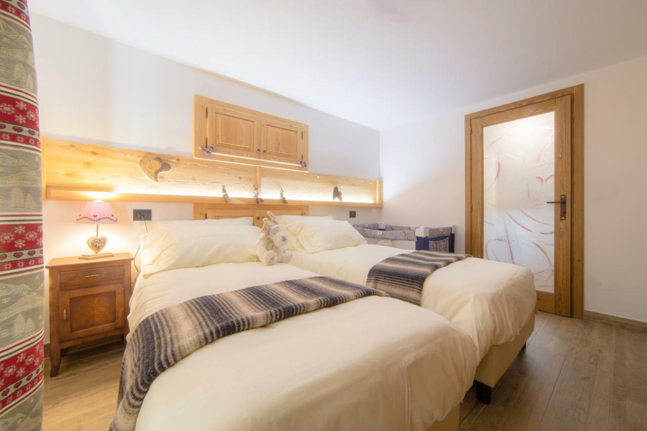 Maison Julie-Lungo La Via Francigena เอตรูเบละส์ ภายนอก รูปภาพ