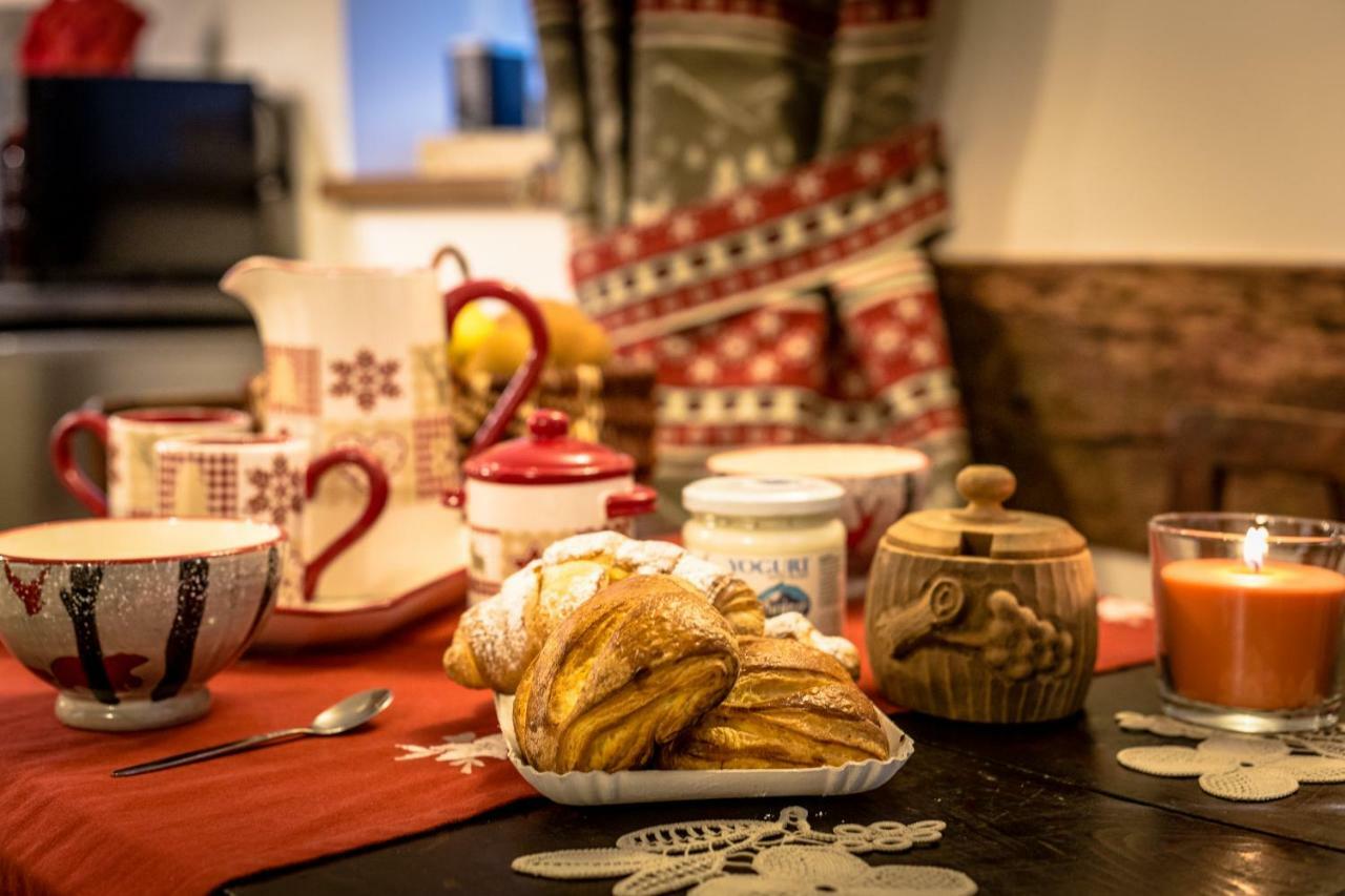 Maison Julie-Lungo La Via Francigena เอตรูเบละส์ ภายนอก รูปภาพ