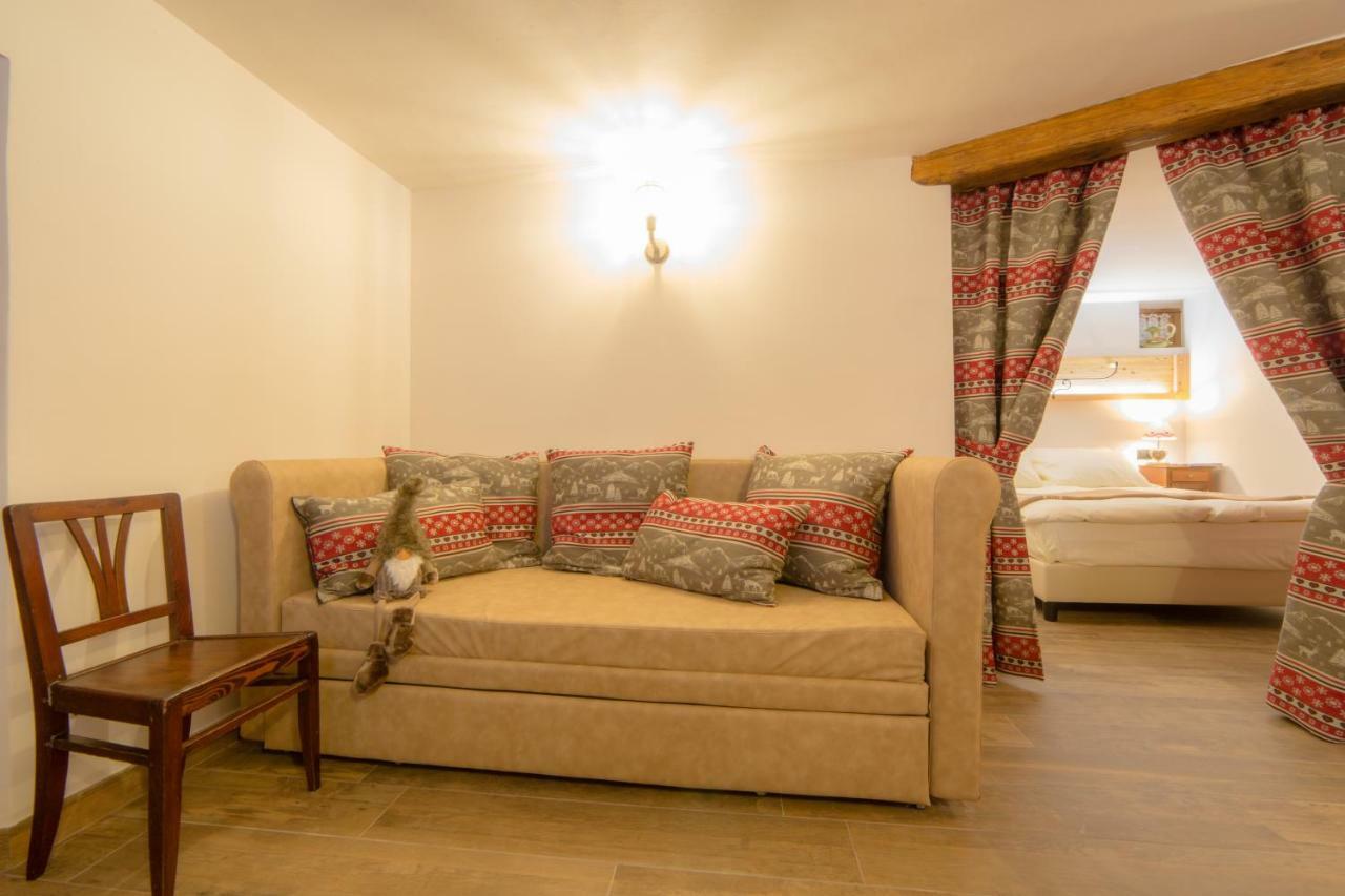 Maison Julie-Lungo La Via Francigena เอตรูเบละส์ ภายนอก รูปภาพ
