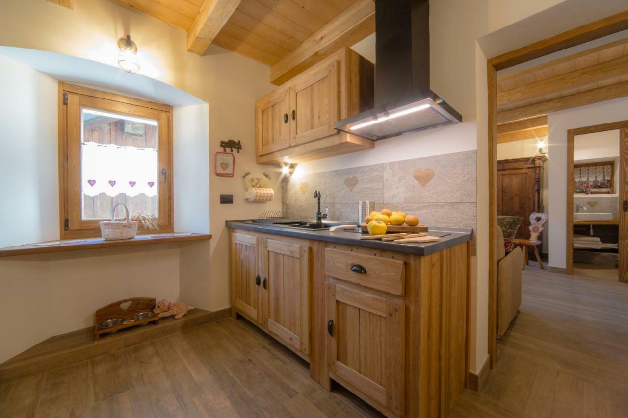 Maison Julie-Lungo La Via Francigena เอตรูเบละส์ ภายนอก รูปภาพ