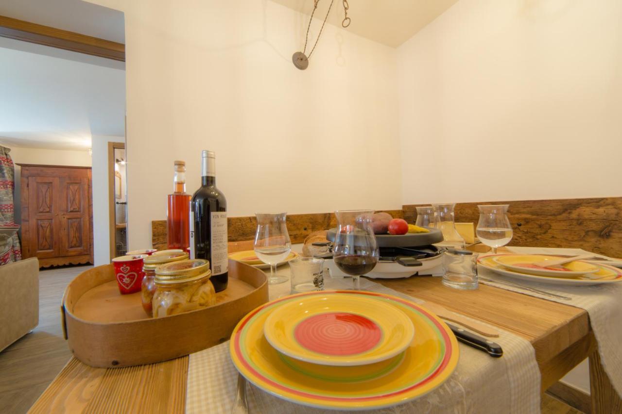 Maison Julie-Lungo La Via Francigena เอตรูเบละส์ ภายนอก รูปภาพ
